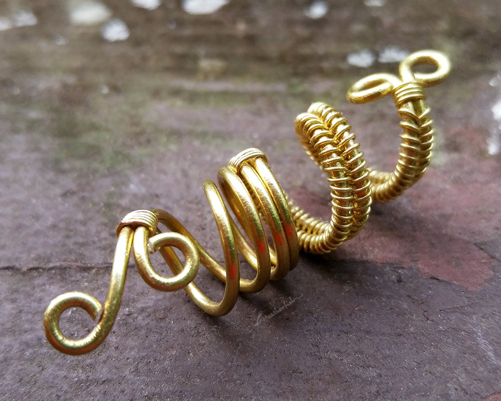 Side view of Artisan Woven Dread Bead.