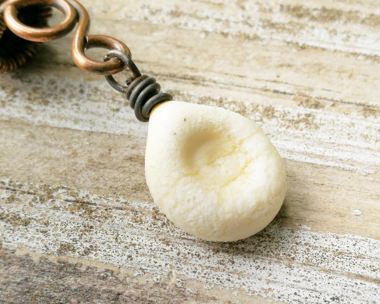 Ivory Sands Glass Dread Bead